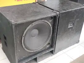 Speaker 18 inch Sepasang.