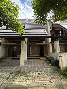 Dijual Rumah Furnished Depan Taman Di Fleekhauz BSD Tangerang Selatan