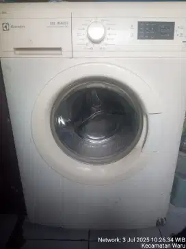 Mesin cuci elextrolux front loading 7 kg