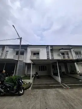 Rumah Bagus Minimalis di Sommerville Taman Kopo Indah 5 Bandung