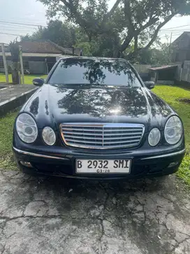 Mercedes Benz E-280 A/T Tahun 2006