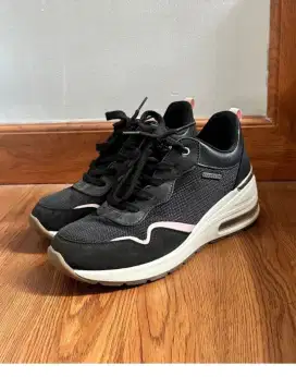 Sepatu skechers million woman size 38, sepatu skechers woman size 38
