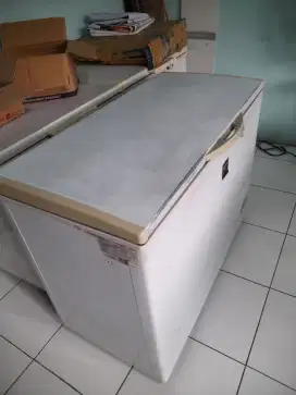 Jual Freezer Sharp