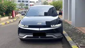Hyundai Ioniq 5 Long Range Signature EV Hitam 2023 NIK 2022 Like New