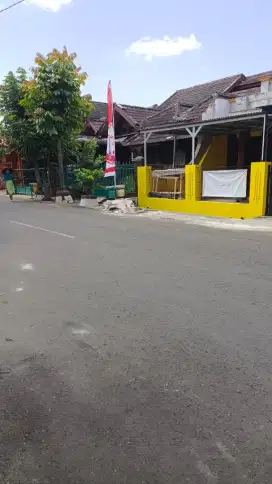 DISEWAKAN RUMAH MURAH