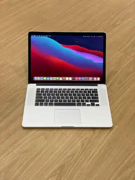 MacBook Pro A1398 2015 , 16/512 , 15 inch , Silver Dual VGA