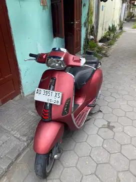 Di jual vespa sprint 2018 iget plat ad