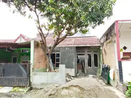 Dijual Rumah Baru sedang Dalam Renovasi di Mutiara Gading Timur