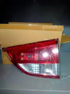 Lampu Belakang Bagasi Wuling Confero ( Tanpa Lampu )
