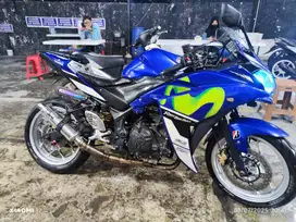 Yamaha R25 Movistar Biru