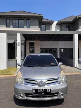 Grand Livina SV matic 2012