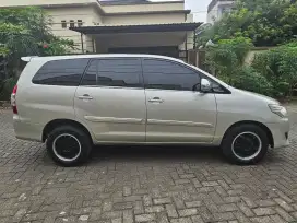 Innova G 2011 New Model Diesel MT