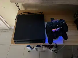 Dijual ps 4 kondisi normal