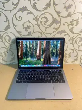 macbook pro 2018 intel core i7 ram 16/2terabait
