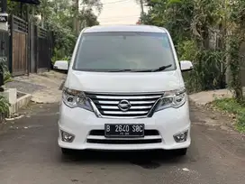 LOW KM NISSAN SERENA HWS AT 2016 PUTIH