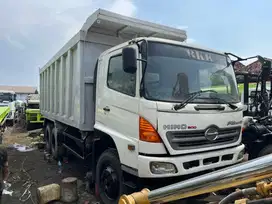 Hino FM320 Dumptruck
