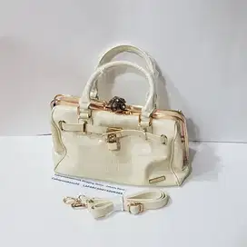 Tas Wanita Model Jinjing ada Tali Strap Selempang New Condition