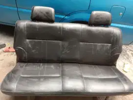 Jok belakang mobil kijang