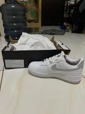 Dijual cepat Sepatu NIKE WMNS AIR FORCE 1 07