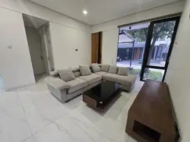 DISEWAKAN RUMAH DI TAMAN ANGGREK (sebelah FCL mall) jl peta-BANDUNG**M