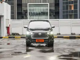 Toyota Innova Venturer Disel AT 2022