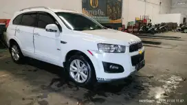 di jual mobil captiva warna putih 2015 plat T