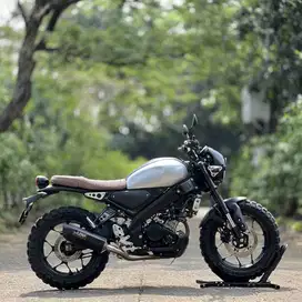 YAMAHA XSR 155 SILVER 2022 KM 8K PAJAK PANJANG LIKE NEW