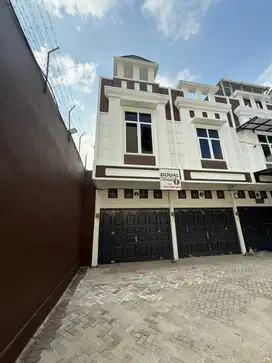 Dijual Rumah Mandala Komplek Mentari Nagoya 4 x 13,5