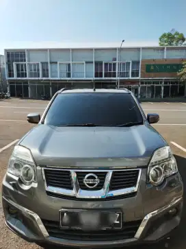 Dijual Xtrail th 2012