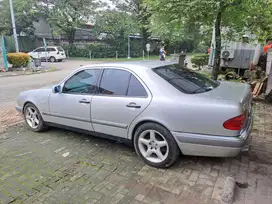 Mercedes-Benz W210 E320 1997 Bensin