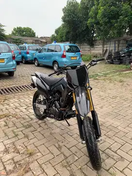 Crf tahun 2020 warna hitam