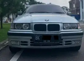 Mobil BMW E36 1996