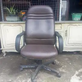 Kursi Kantor Hidrolik Jumbo Yūbi Cover Sintetis Sandaran Tinggi