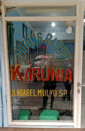 Di cari tukang potong rambut