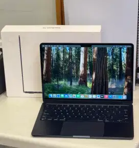 Macbook Air M2 8/256 iBox