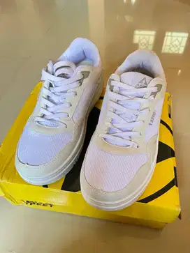SEPATU PRIA/WANITA AEROSTREET
