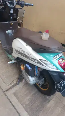 Motor honda genio