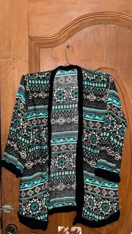 Prelove baju atasan