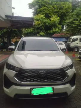 Toyota Kijang innova zenix hybrid