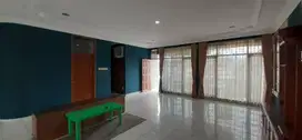 Komplek Dadali Dijual Rumah 2 Lantai Bagus Besar Siap Huni