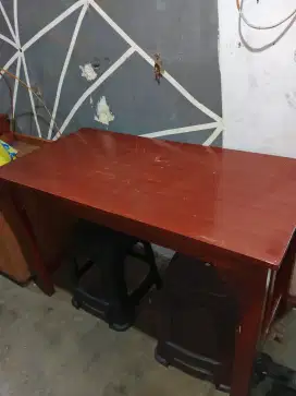 Meja Kayu Bekas (2 barang)