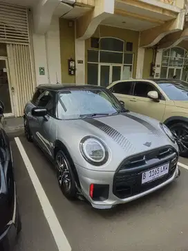 All New Mini Cooper JCW (Melting Silver)