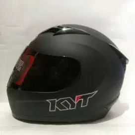 Helm bekas kyt r10