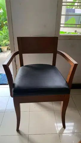 Kursi tamu single