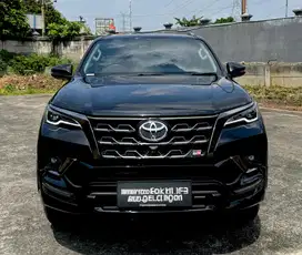 FORTUNER 2.8 GR SPORT DIESEL MATIC TAHUN 2022 WARNA HITAM SUPER MULUS