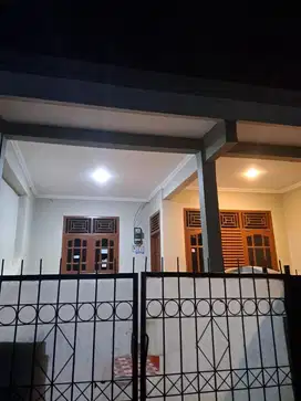 DI KONTRAKAN RUMAH GRIYA PARUNG PANJANG (baru di renovasi)