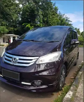 Honda Freed 1.5 PSD AT Istimewa