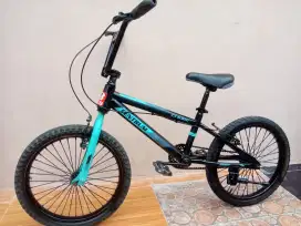 Sepeda BMX 20. Noken ORI mulus lengkap siap pakai, lok kemiling, nego