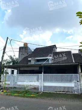 RUMAH SIDOARJO, PERUM. STAR SAFIRA REGENCY LUAS 190 m2, JALAN LEBAR