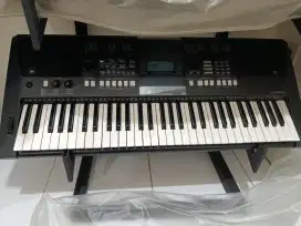 Yamaha PSR E423 / PSR-E423 Portable Keyboard